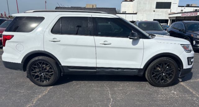 2017 Ford Explorer XLT FWD