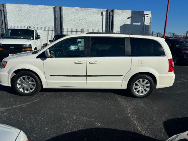 2012 Chrysler Town & Country Touring