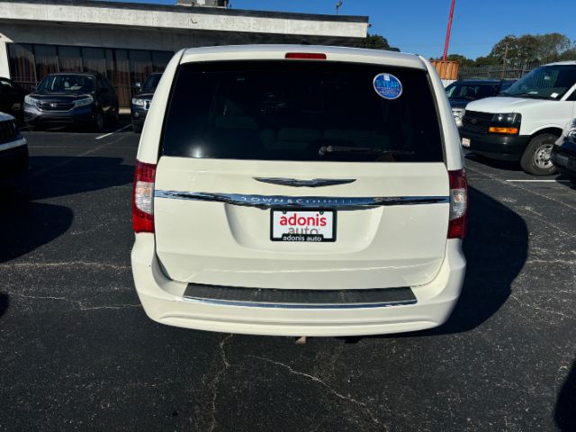 2012 Chrysler Town & Country Touring
