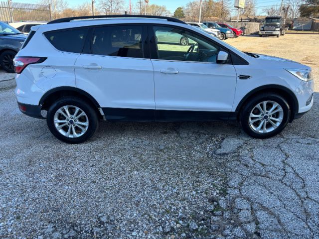 2017 Ford Escape SE FWD