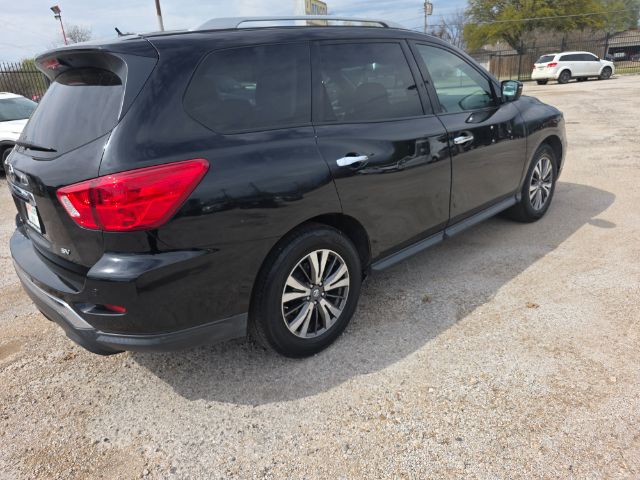 2017 Nissan Pathfinder S 2WD