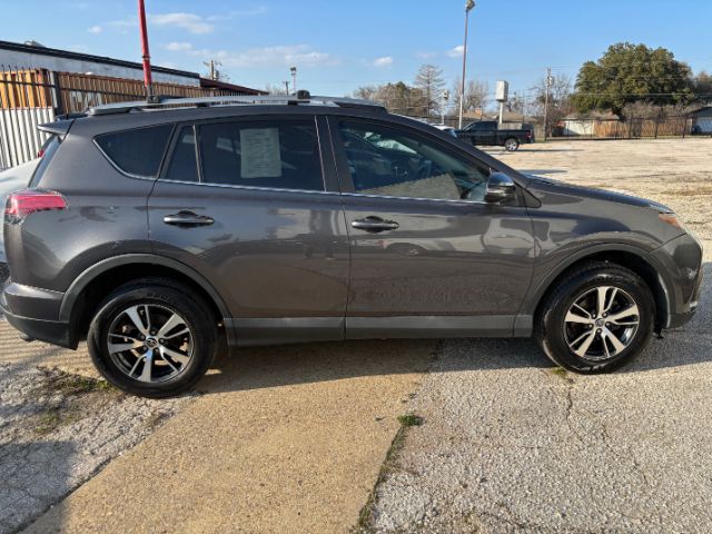 2017 Toyota RAV4 XLE FWD