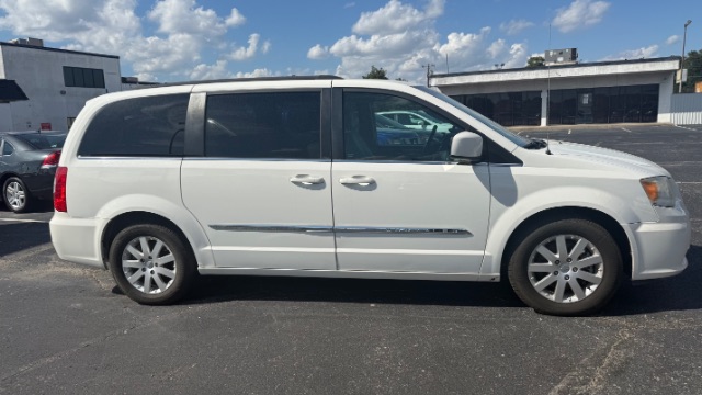2012 Chrysler Town & Country Touring