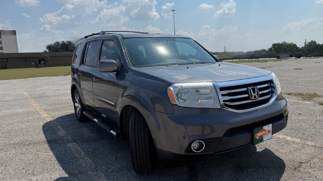 2015 Honda Pilot Touring 2WD 5-Spd AT with DVD