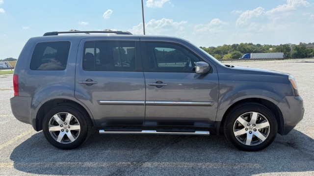 2015 Honda Pilot Touring 2WD 5-Spd AT with DVD
