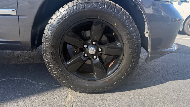 2015 RAM 1500 Tradesman Crew Cab SWB 2WD