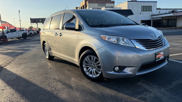 2015 Toyota Sienna XLE FWD 8-Passenger V6