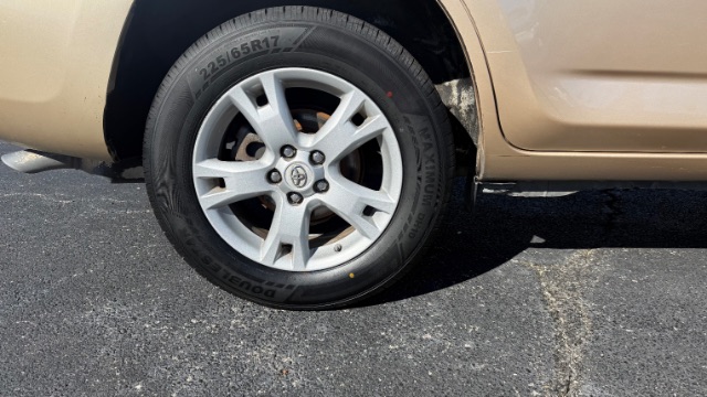 2012 Toyota RAV4 Base V6 4WD