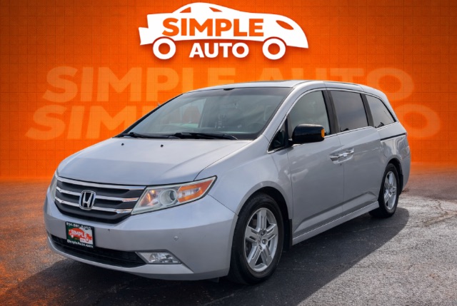 2013 Honda Odyssey Touring's photo