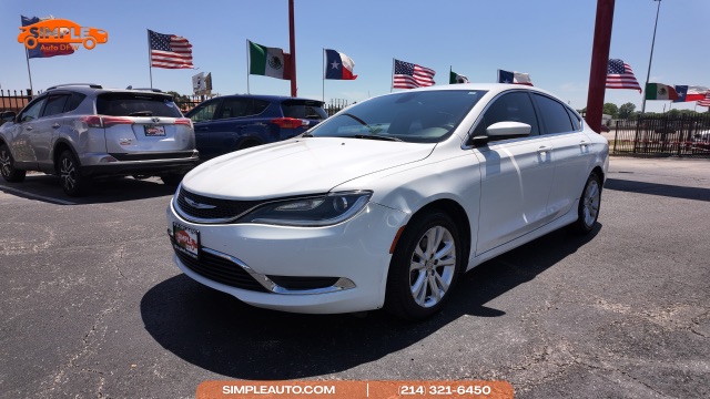 2015 Chrysler 200 Limited's photo