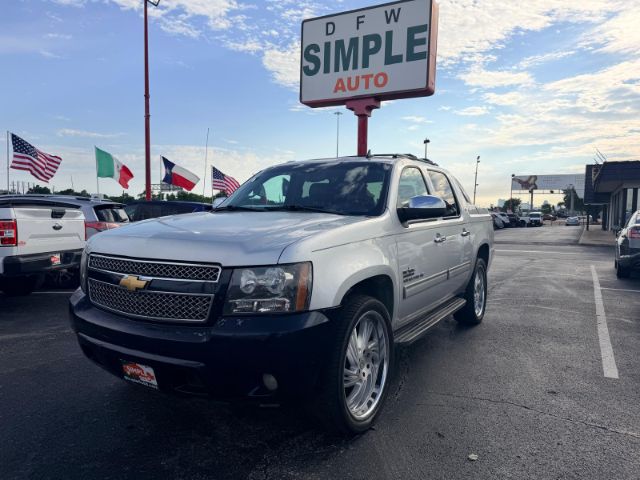 2012 Chevrolet Avalanche 2WD Avalanche LT's photo